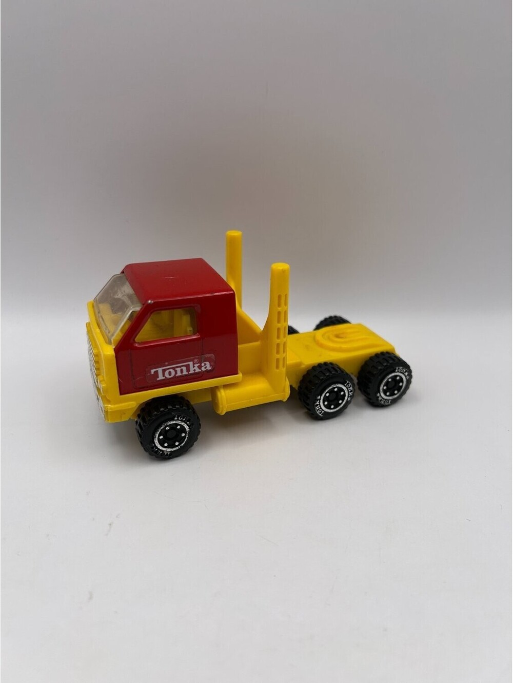 Vintage 1981 Tonka Semi Truck Cab COE Tractor Red Yellow Diecast Metal